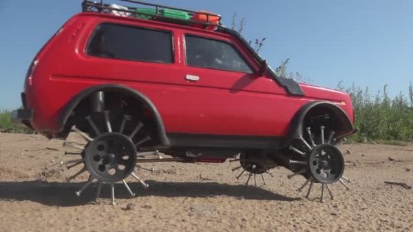 Нива на БОЛТАХ против немецкого ГЕЛИКА.