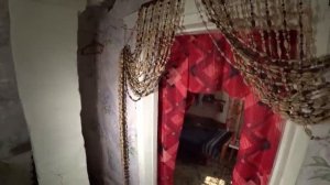 ЕЩЕ ВЧЕРА ТУТ ЖИЛИ. ВСЁ ОСТАВЛЕНО! ШИКАРНЫЕ БРОШЕННЫЕ ДОМА В ЛЕСУ. Заброшенная деревня МОРДОВИИ.