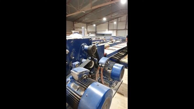 Линия лесопиления на базе российского оборудования Арктант производительностью до 300 м3/смена.