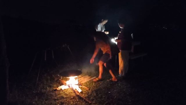 Camping Keluarga Pertama Kali di Hutan Pinus Limpakuwus, Banyumas || Review Tenda Consina Family 10 смотреть онлайн