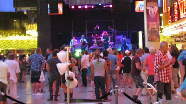 Vegas Zip Line Dancer Just Wants To Have Fun!