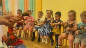 РАСПИСНЫЕ ЛОЖКИ ВЗЯЛИ МЫ В ЛАЛОШКИ