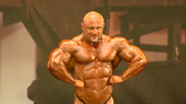 FIBO Power Pro 2011 - IFBB Bodybuilding Posing Robert Piotrkowicz Best Body Nutrition