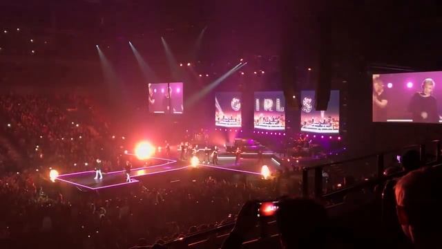 Marcus & Martinus - Girls (Live Malmo Arena 12.03.2017) смотреть онлайн