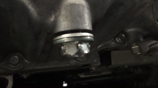 How to Remove Stuck Stripped Rounded Oil Pan Drain Plug - Impact Wrench Came to the Rescue Again! смотреть онлайн