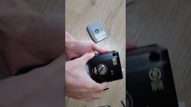 Fixing the M5mm screw (TR811) (2) смотреть онлайн