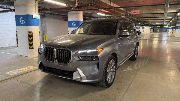 BMW X7 40i 2024 | Continent Motors