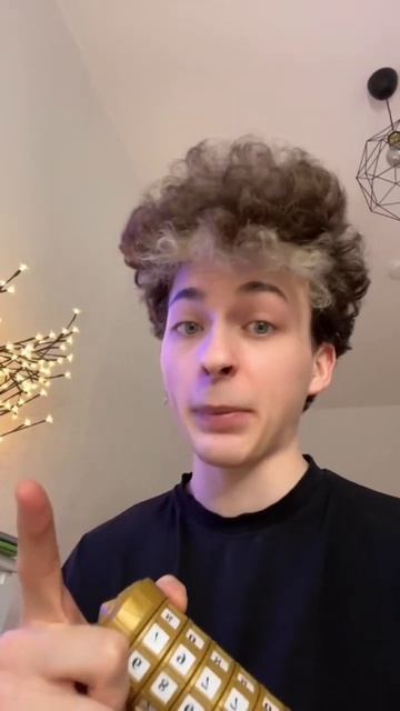 *челлендж* КТО ПЕРВЫЙ УГАДАЕТ ПАРОЛЬ от СЕЙФА, ЗАБЕРЕТ ТО ЧТО ВНУТРИ 🔒🔑 смотреть онлайн