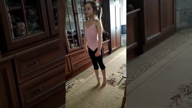 как научиться садиться на папиречний шпагат смотреть онлайн
