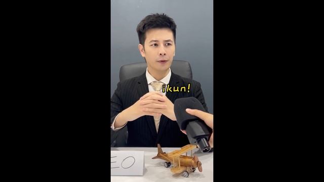 传言笑总公司都是变态，笑总极力否认，没想到笨蛋员工因为一个举动直接暴露 смотреть онлайн