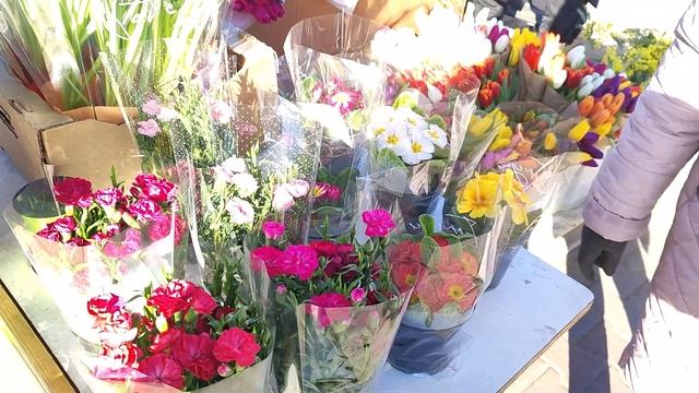 Обзор цена на цветы в городе Слуцке. смотреть онлайн