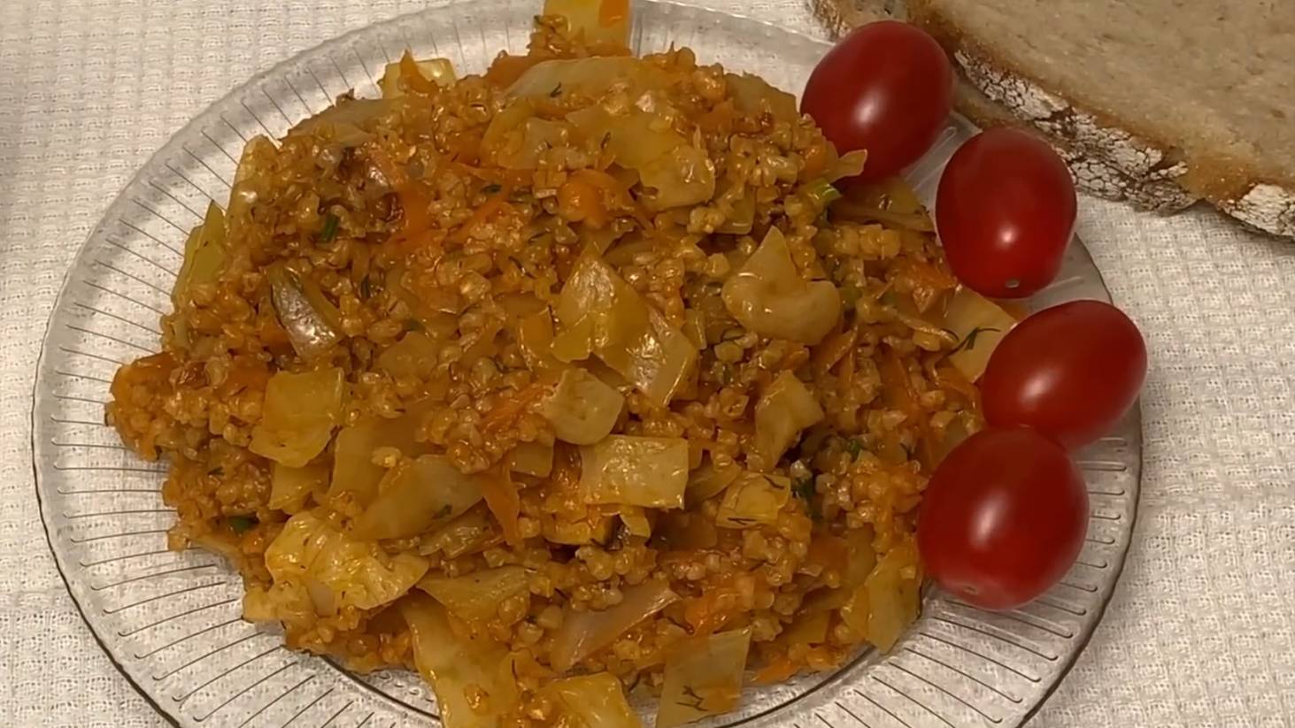 ВПЕЧАТЛЯЮЩАЯ КАПУСТА НА СКОВОРОДЕ из ДОСТУПНЫХ ингредиентов на ужин! смотреть онлайн