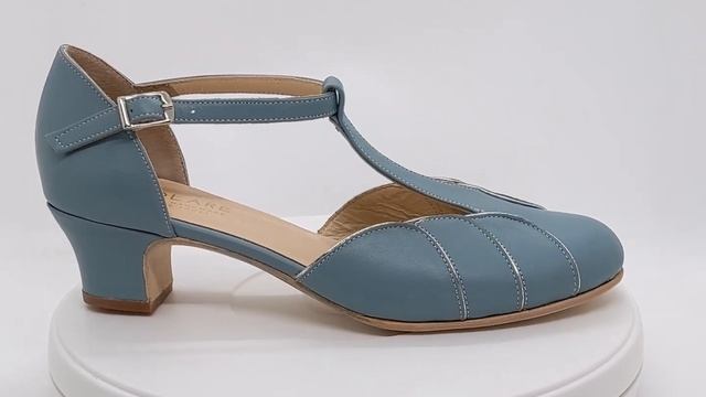Heel Options offered at Volare (2.5 inches, 1.5 inches, and 1 inch) смотреть онлайн
