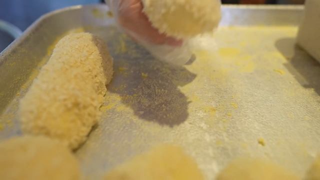 배달 폭주중! 힙지로에 공구모양 도나스!? 찹쌀반죽으로 만들어 쫄깃쫄깃한 도넛츠! / Donuts, Mozzarella Donuts, Hotdog - Korean Food