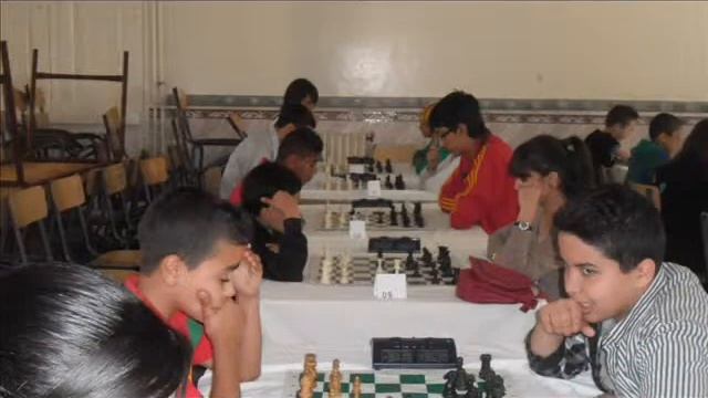 Chess Club & Tennis Table смотреть онлайн