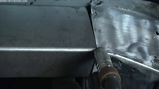 1969 Mustang BOSS 302.0 Detroit Speed Deep Tub and QUADRALink Install Video Pt.1 V8TV смотреть онлайн