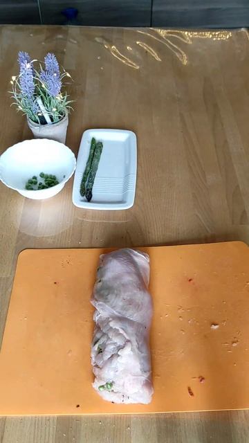 Очень вкусный рулет из грудки индейки,   рецепт в первом комментарии. #вкусныйрецепт, #рулет