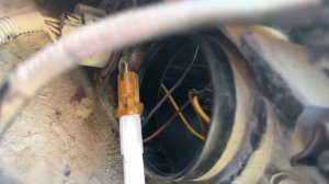 Замена лампы габаритов на ниве Шевроле