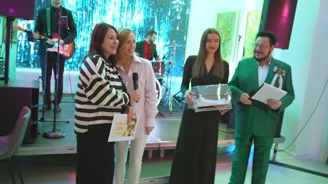 ДЕНЬ ОТКРЫТЫХ ДВЕРЕЙ смотреть онлайн