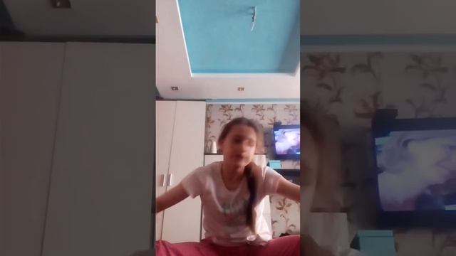 Учим шпагат и мостик смотреть онлайн