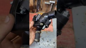 Не греется КамАЗ  меняю термостаты.