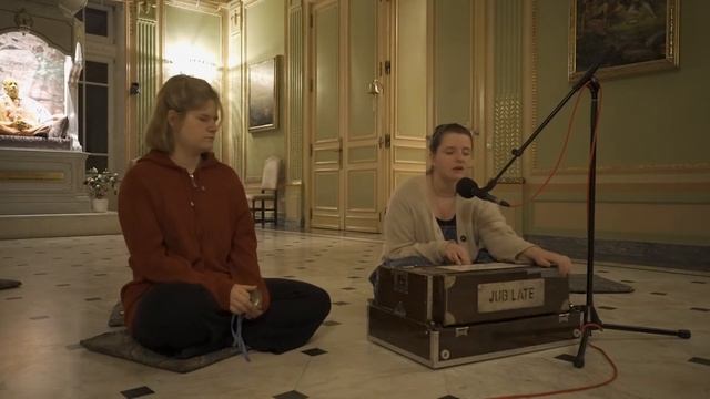 Varshana - 23/03/2022 - Radhadesh Evening Kirtans