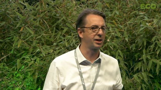 Lukas Stühlinger pitches Ecop смотреть онлайн