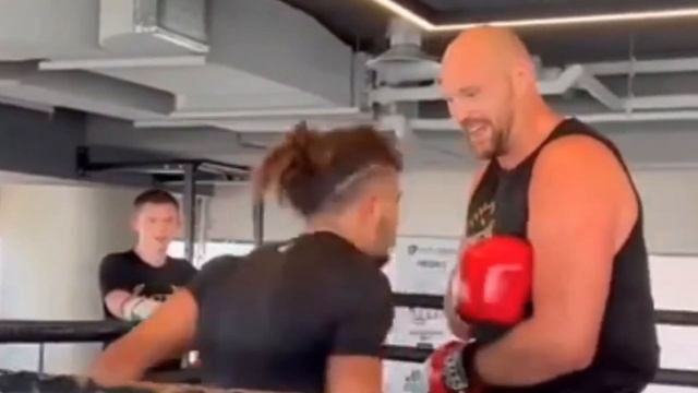 TYSON FURY SHOWS ELITE LEVEL HAND SPEED AND HEAD MOVEMENT 4 DILLIAN WHYTE. WHERE'S ROGER MAYWEATHER смотреть онлайн