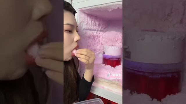 розовый снег из морозилки очень вкусный десерт! смотреть онлайн
