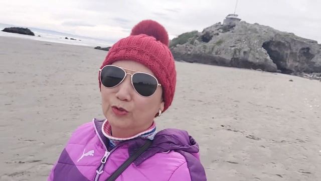 Celia Purca At the Sumner Beach ⛱😎😍Walking 🚶♀️ to get off the stress смотреть онлайн