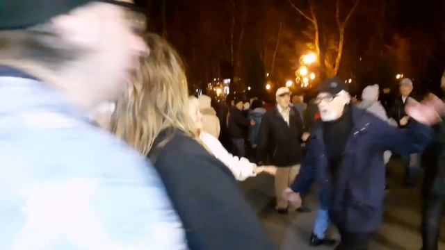 А Я РЕВНУЮ ТЕБЯ!👍/ТАНЦЫ В ПАРКЕ ГОРЬКОГО ХАРЬКОВ НОЯБРЬ 2021