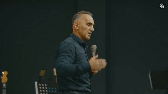 "И ДВЕРЬ ЗАХЛОПНУЛАСЬ" проповедует Михаил Дарбинян (Онлайн служение 14.07.2024) смотреть онлайн