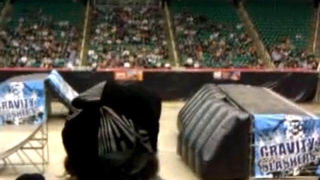 Free Style Motocross. LUCKY Wreck!