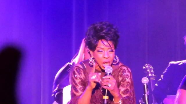 Oct., 7, 2022 Gladys Knight at Bally's Dover, DE Performs "The Way We Were" смотреть онлайн