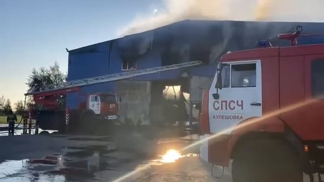 Пожар в ангаре смотреть онлайн
