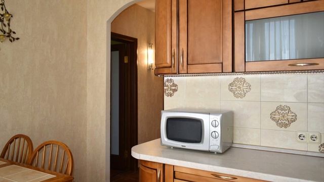 Двухкомнатная квартира у метро Спортивная. Бельского, 24 смотреть онлайн