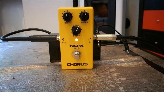 Nux CH-3 Chorus - Electric guitar pedal effect - Demo test смотреть онлайн