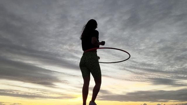 How Far I'll Go Moana - Da Tweekaz | Sunrise Hula Hoop Dance смотреть онлайн