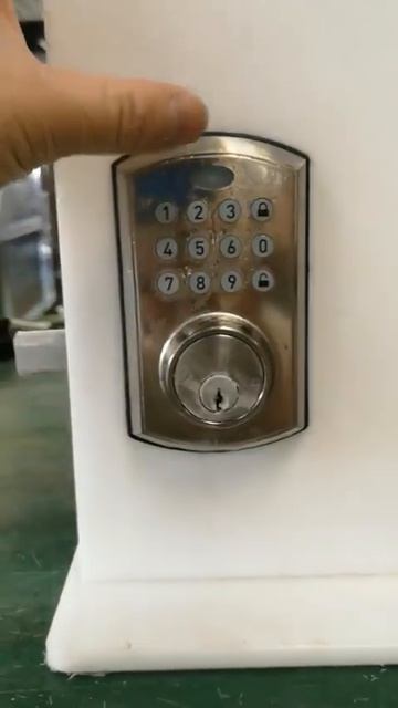 Test the lock at minus 35 degrees смотреть онлайн