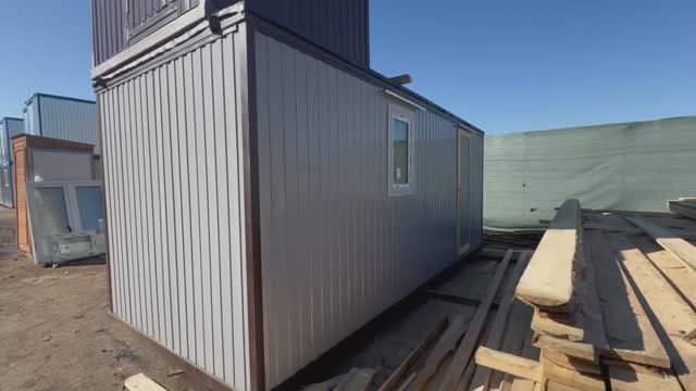 Металлическая бытовка серая 6х2,4