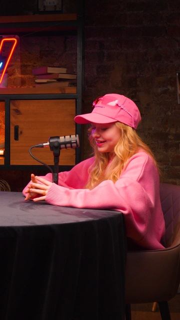 ЧТО ТАКОЕ ШУФЛЯДКА НА БЕЛОРУССКОМ? 🤔 #значениеслов #угадай #белоруссия #шоу #new #загадка смотреть онлайн