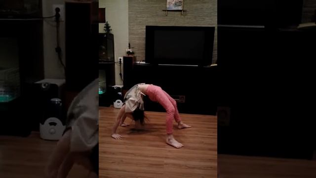 Как. Сесть. На. Шпагат смотреть онлайн