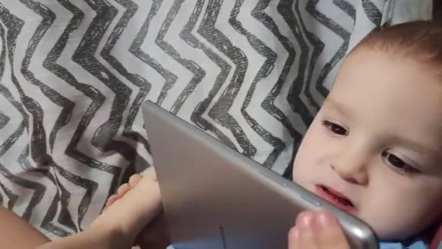 Сынуля смотрит мультфильм смотреть онлайн