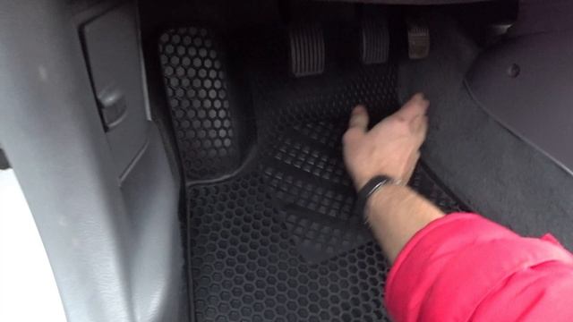 Новые ковры салона для Hyundai Accent смотреть онлайн