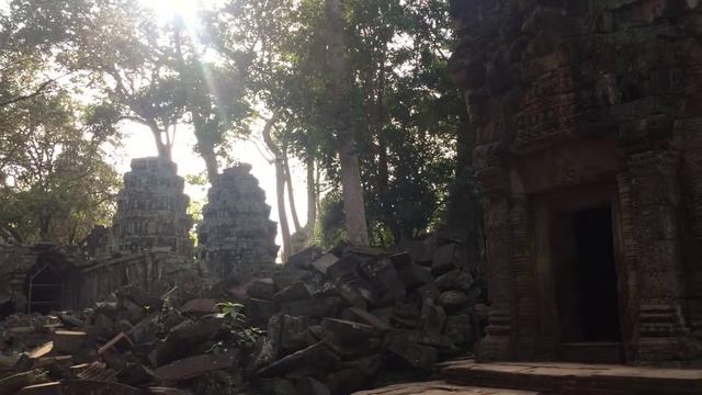 Taprom Temple in Siemreap Cambodia смотреть онлайн