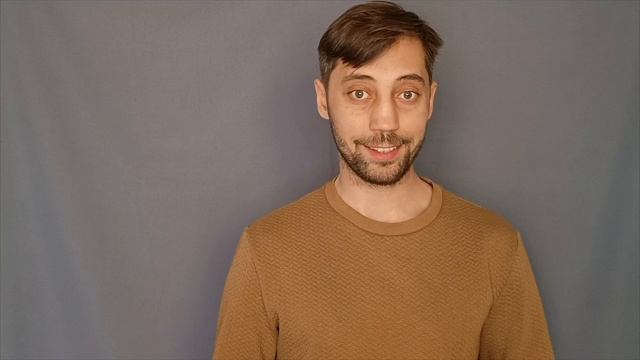 Евгений Зайнетдинов, 32 года, роль - полицейский