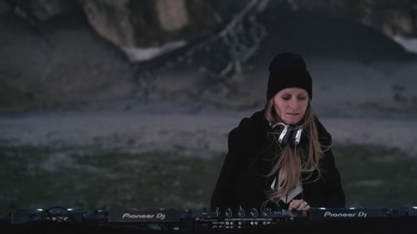 DJ Nora En Pure-Purified,Gstaad.,Швейцария