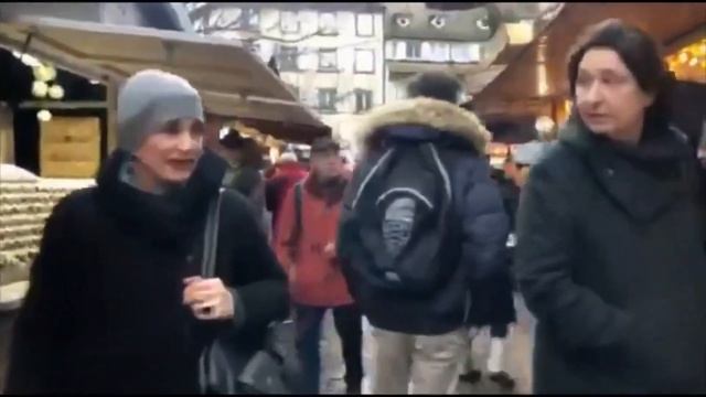 How to Pronounce Gluhwein (Real Life Examples!) смотреть онлайн