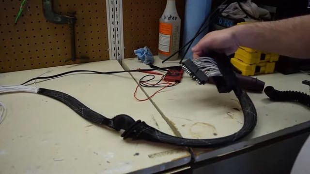 R129 SL600 Re wired Main Harness Terminal смотреть онлайн
