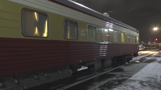 Филипп Киркоров приехал на поезде из Новосибирска в Красноярск смотреть онлайн